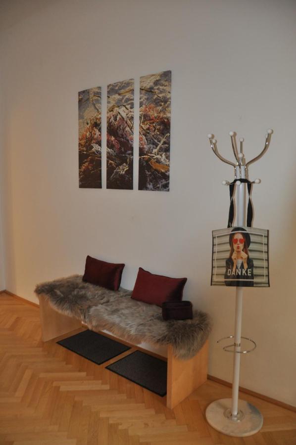 Appartement Wunderschone Altbauwohnung In Zentraler Lage Wenen