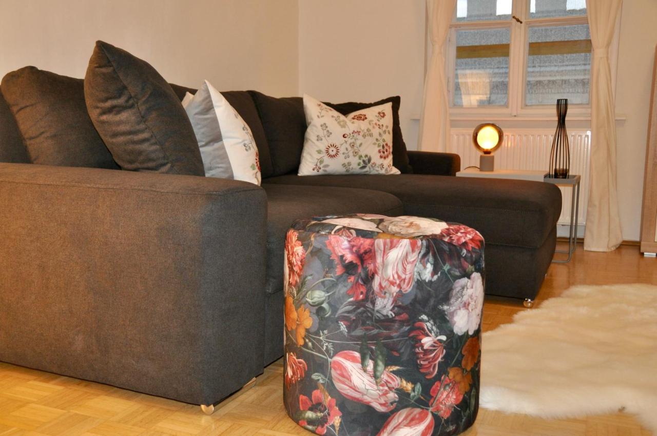 Appartement Wunderschone Altbauwohnung In Zentraler Lage *